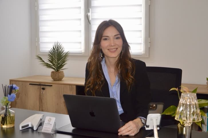 Amélie Fouché-Borragini dans son cabinet à Lucciana